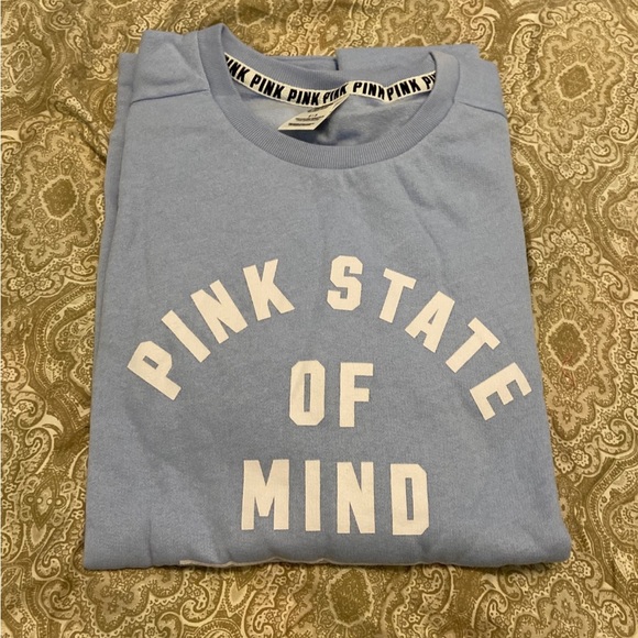 VS Pink Crew - Picture 5 of 5